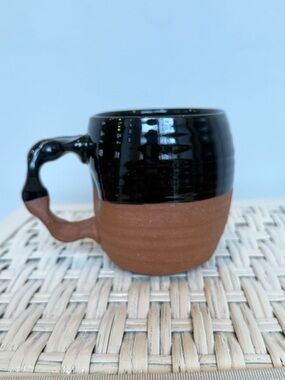 Handcrafted Two-Tone Ceramic Coffee Mug – Black and Terra Cotta